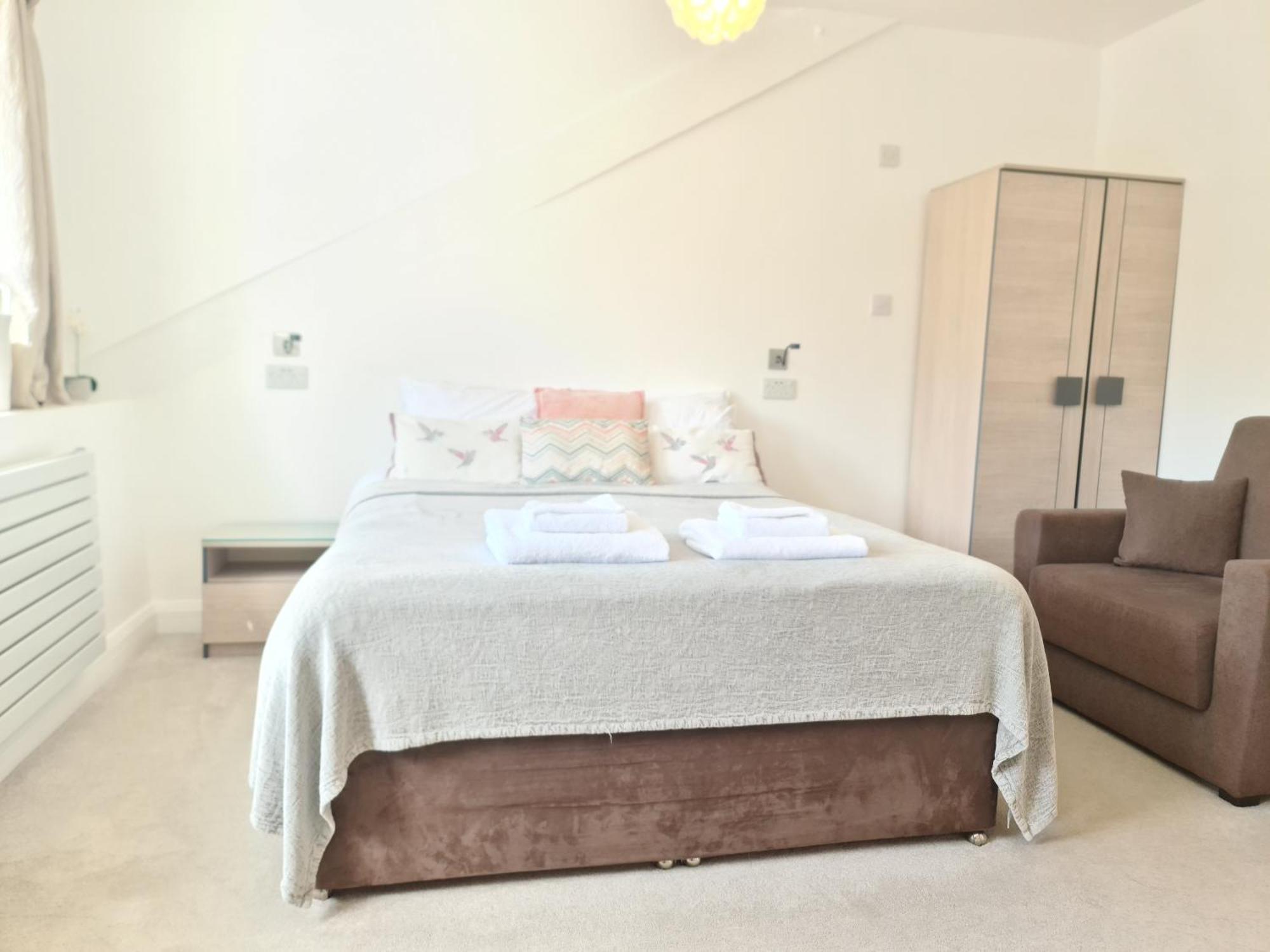 The Torland - Seafront - Free Parking, En-suite Hotel Paignton